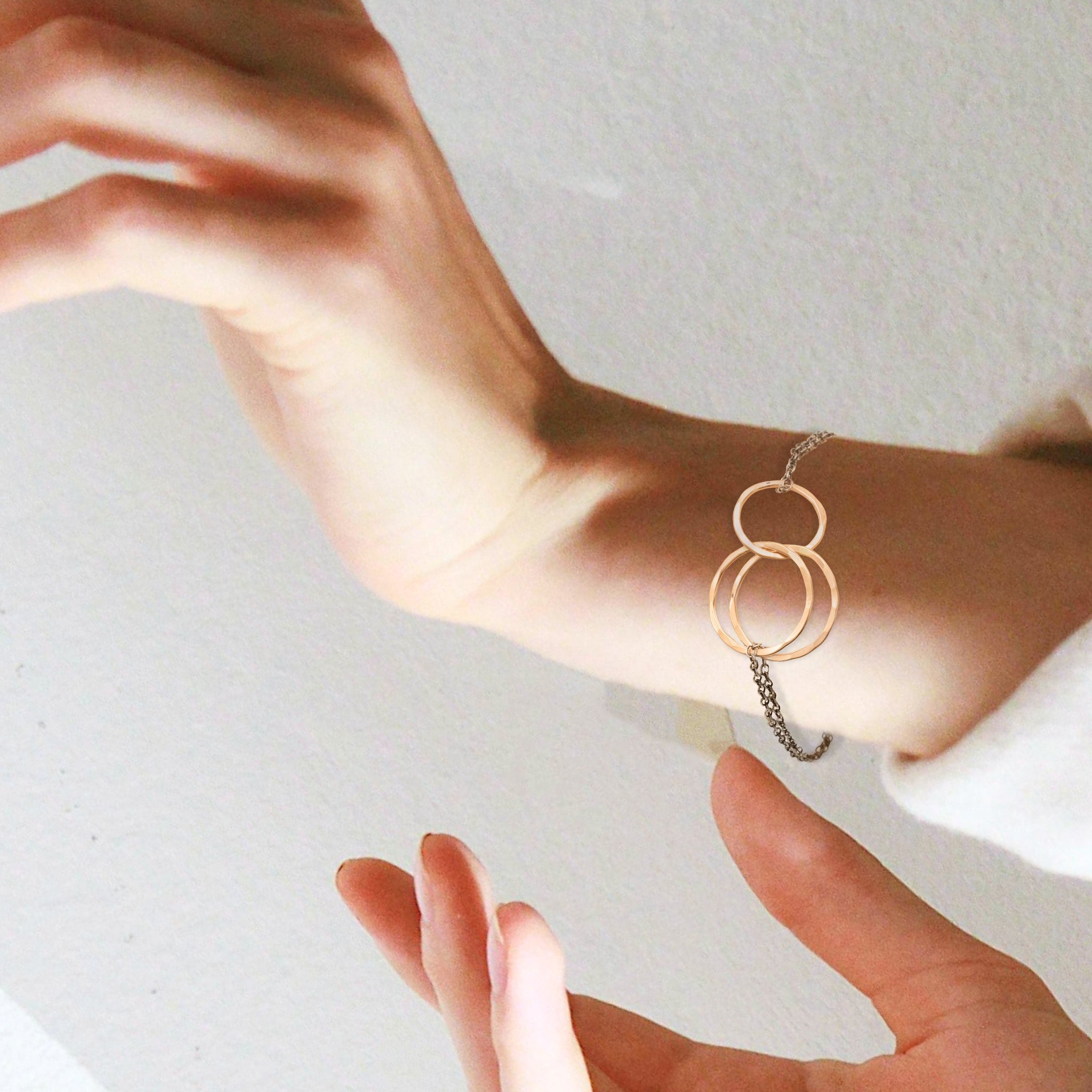 Interlocking Circles Bracelet - Bracelets